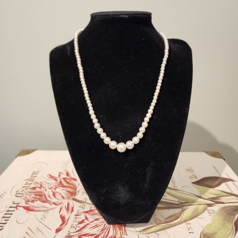 Vintage Freshwater Cultured Pearls Necklace